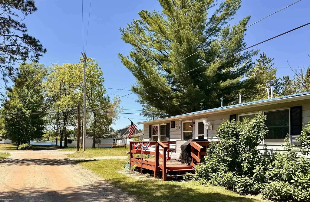 4997 Lucinda Drive Mills Township MI 48756