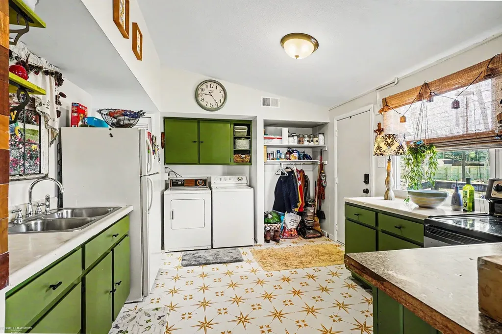 4997 Lucinda Drive Mills Township MI 48756