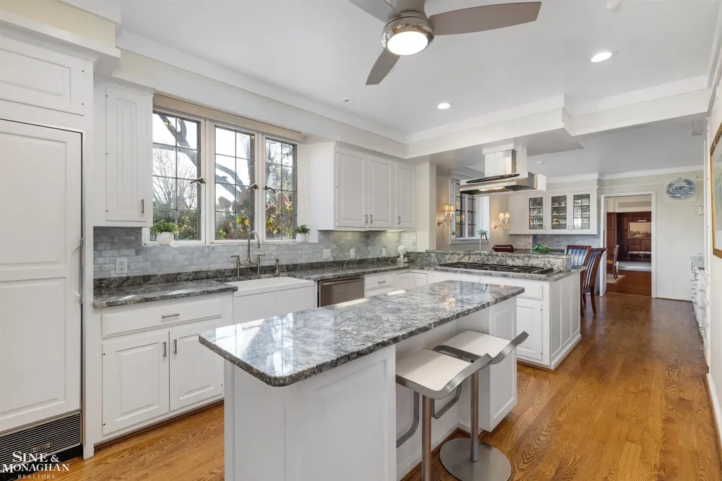 257 Ridge Road Grosse Pointe Farms City MI 48236