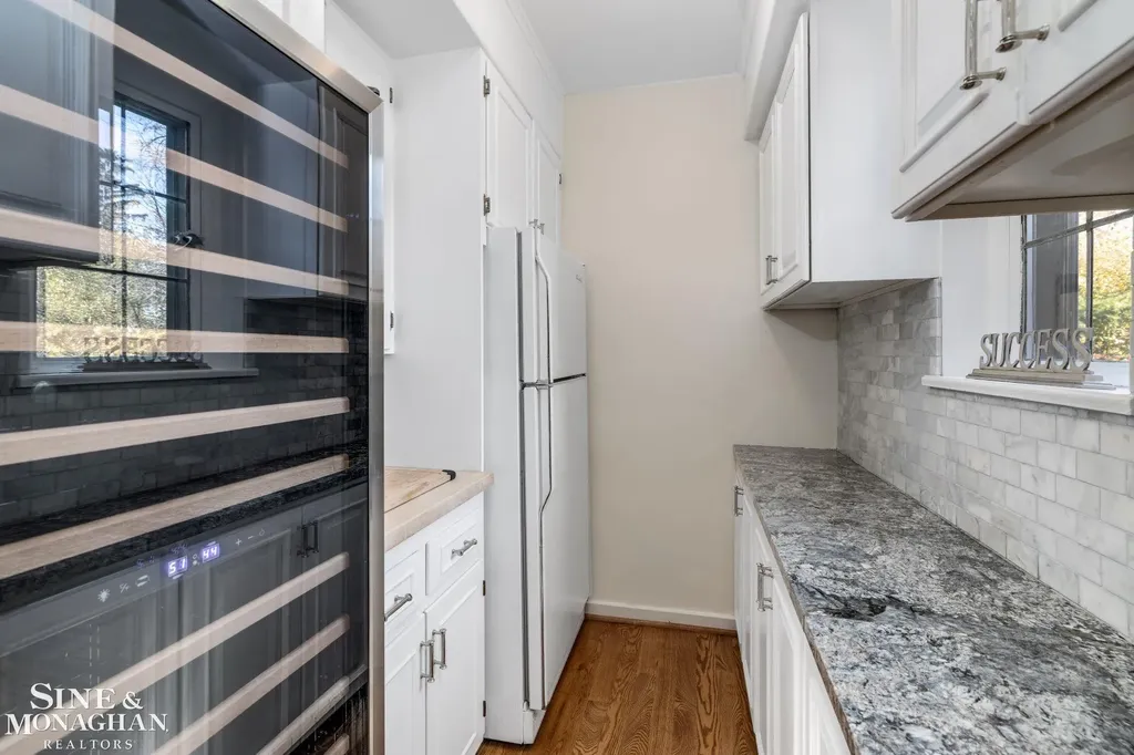 257 Ridge Road Grosse Pointe Farms City MI 48236