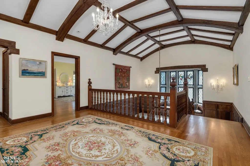 257 Ridge Road Grosse Pointe Farms City MI 48236