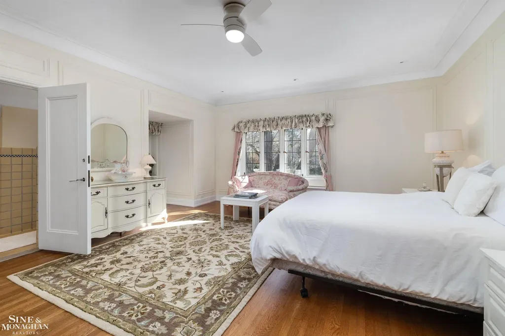 257 Ridge Road Grosse Pointe Farms City MI 48236
