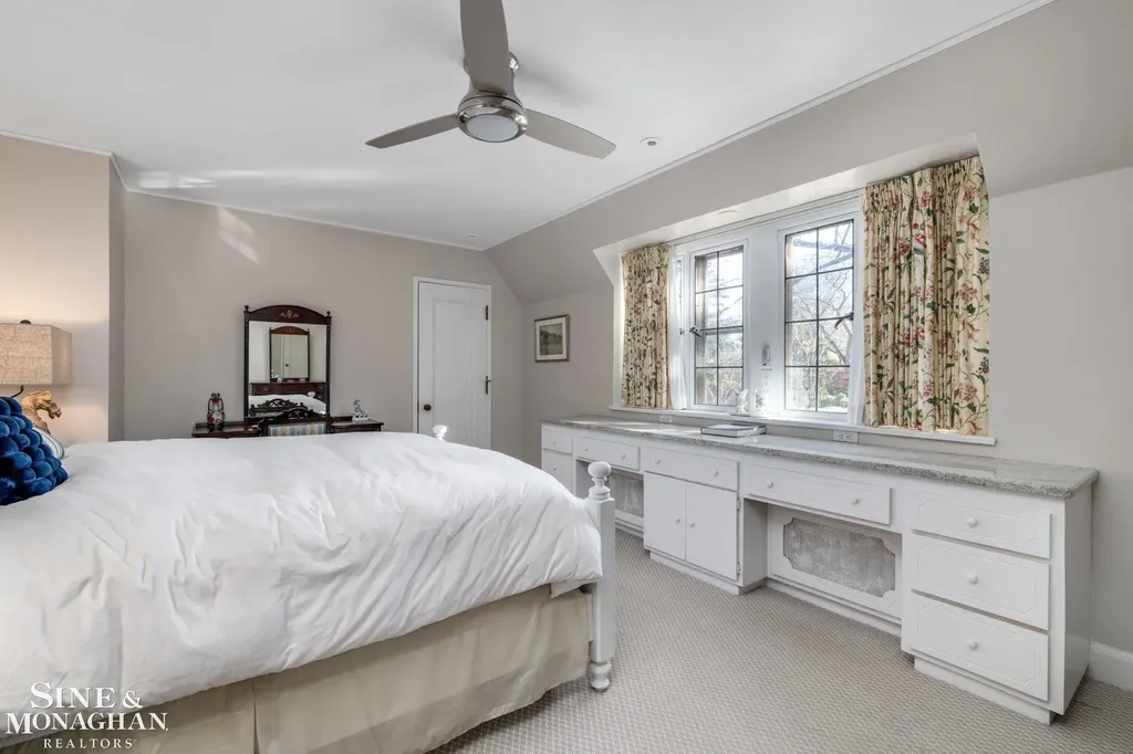 257 Ridge Road Grosse Pointe Farms City MI 48236
