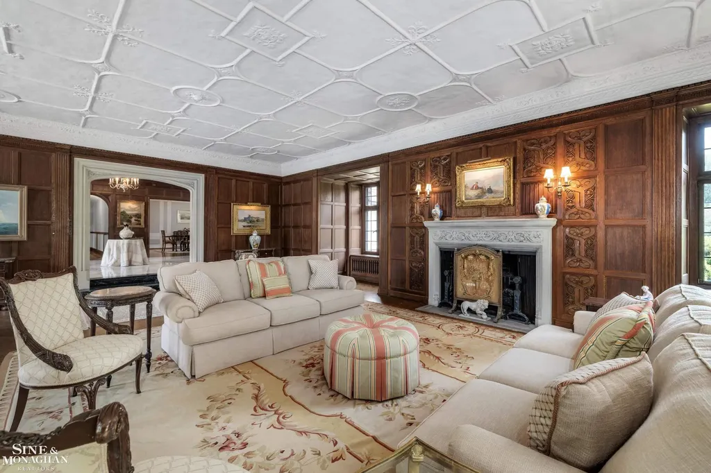 257 Ridge Road Grosse Pointe Farms City MI 48236