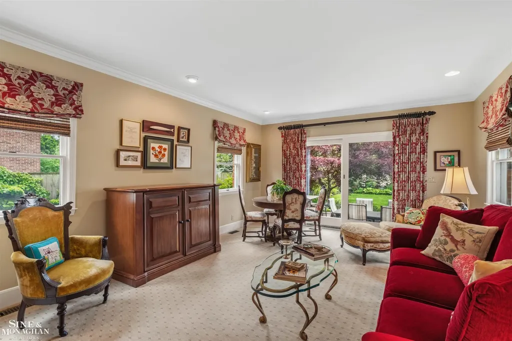 1251 Yorkshire Road Grosse Pointe Park City MI 48230