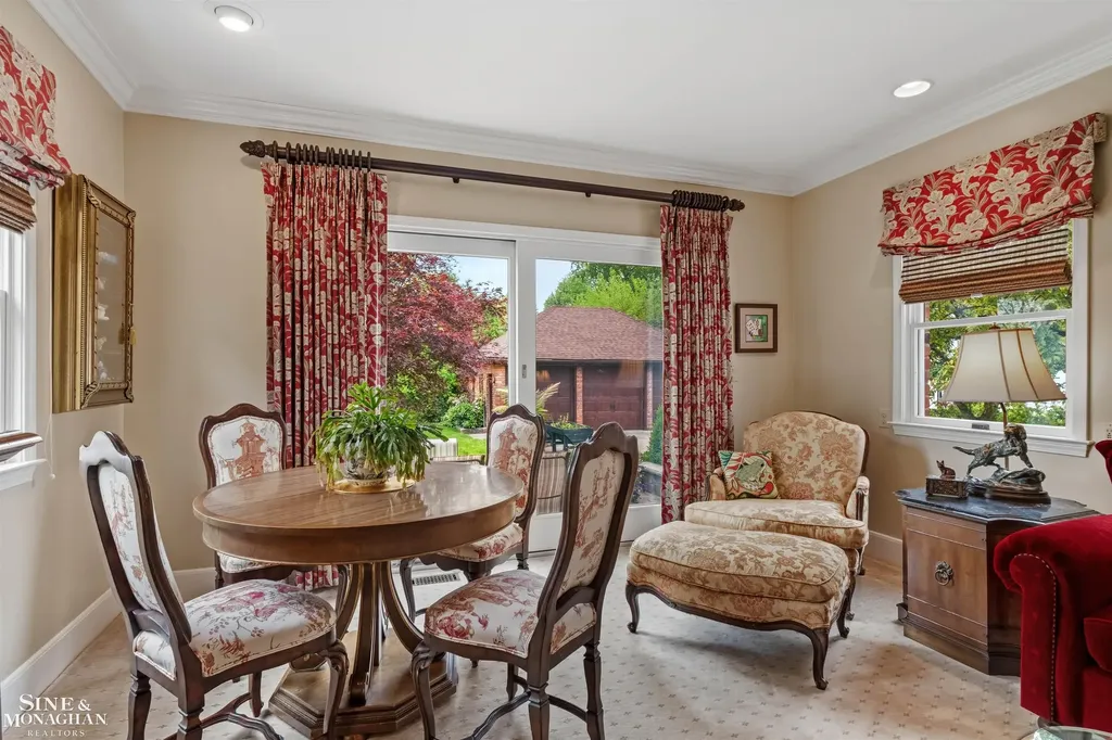 1251 Yorkshire Road Grosse Pointe Park City MI 48230