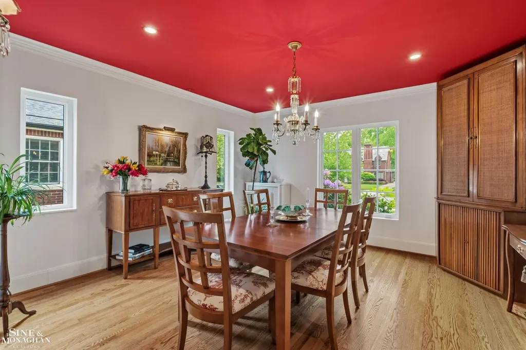 1251 Yorkshire Road Grosse Pointe Park City MI 48230
