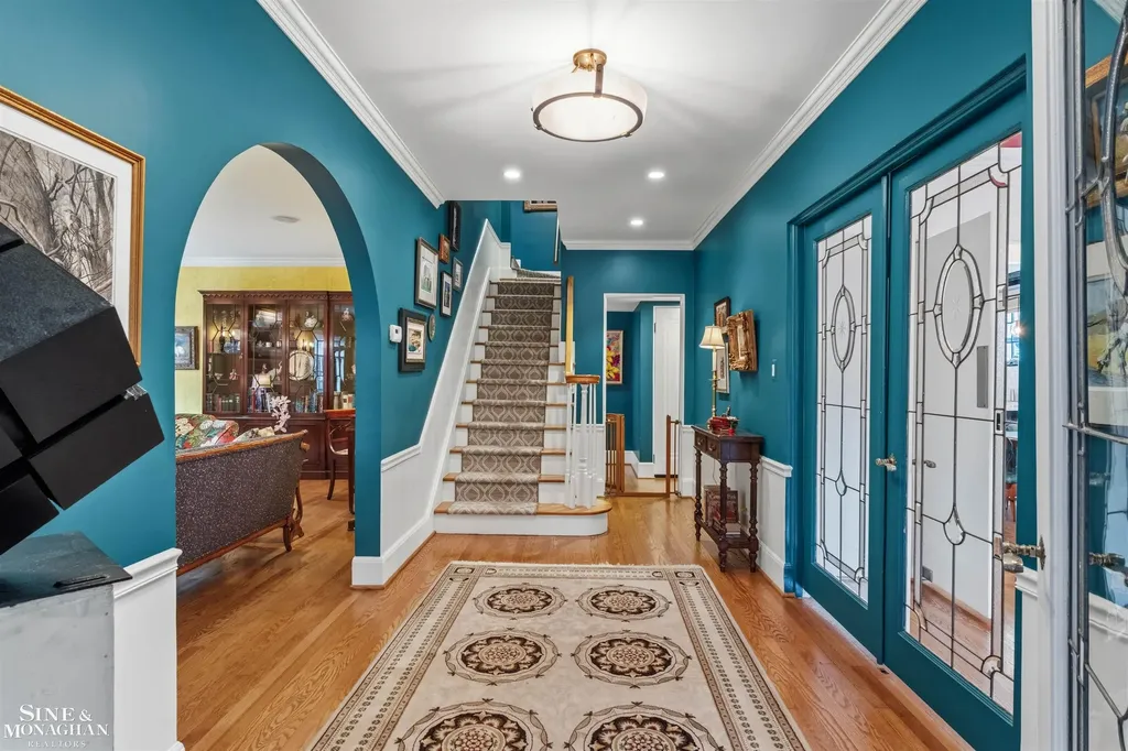 1251 Yorkshire Road Grosse Pointe Park City MI 48230