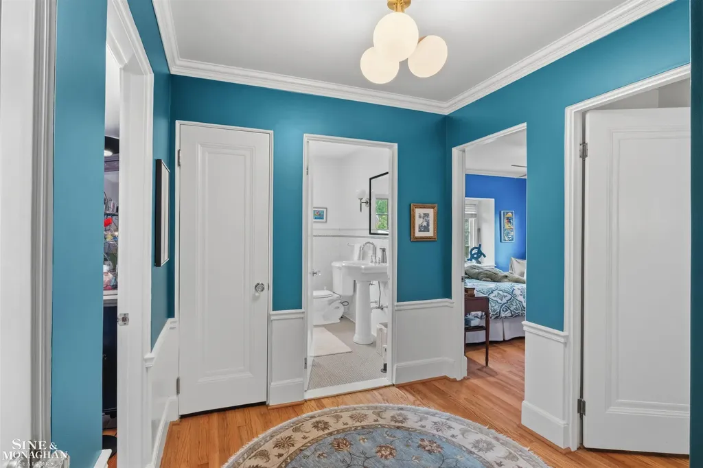 1251 Yorkshire Road Grosse Pointe Park City MI 48230