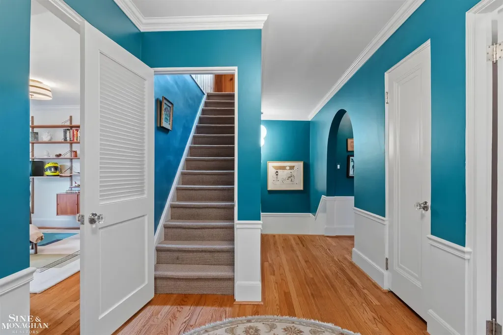 1251 Yorkshire Road Grosse Pointe Park City MI 48230