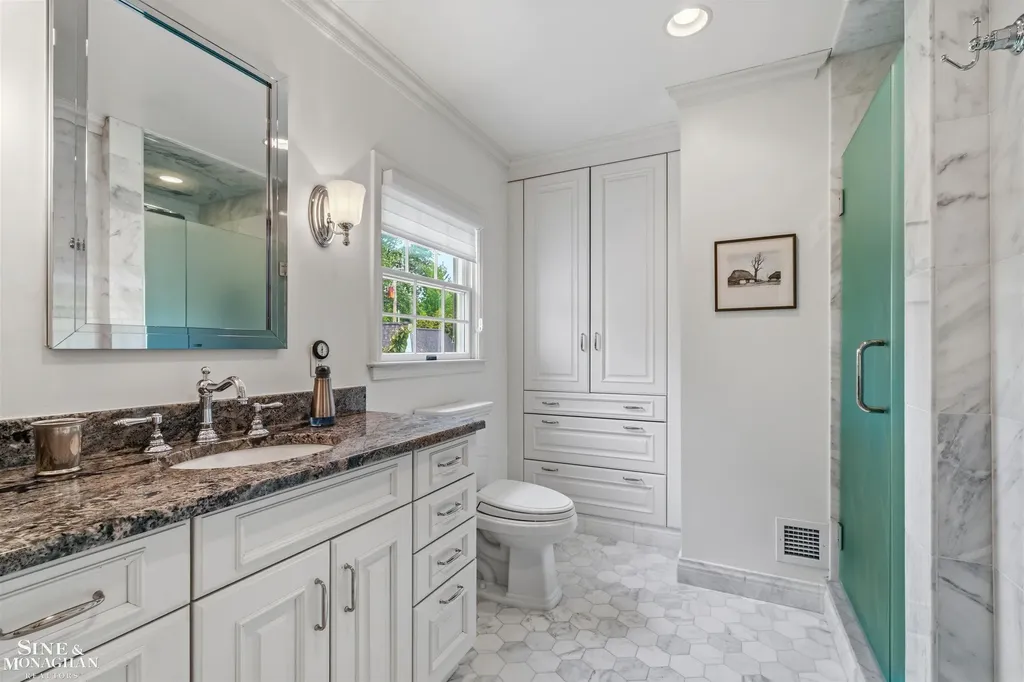 1251 Yorkshire Road Grosse Pointe Park City MI 48230