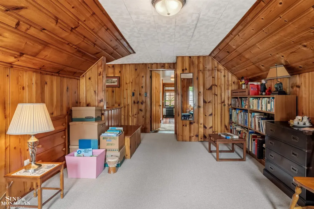 1251 Yorkshire Road Grosse Pointe Park City MI 48230