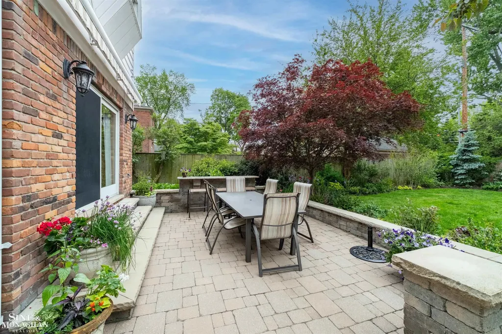 1251 Yorkshire Road Grosse Pointe Park City MI 48230