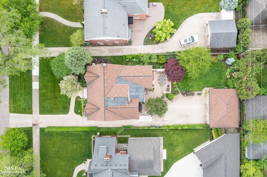 1251 Yorkshire Road Grosse Pointe Park City MI 48230