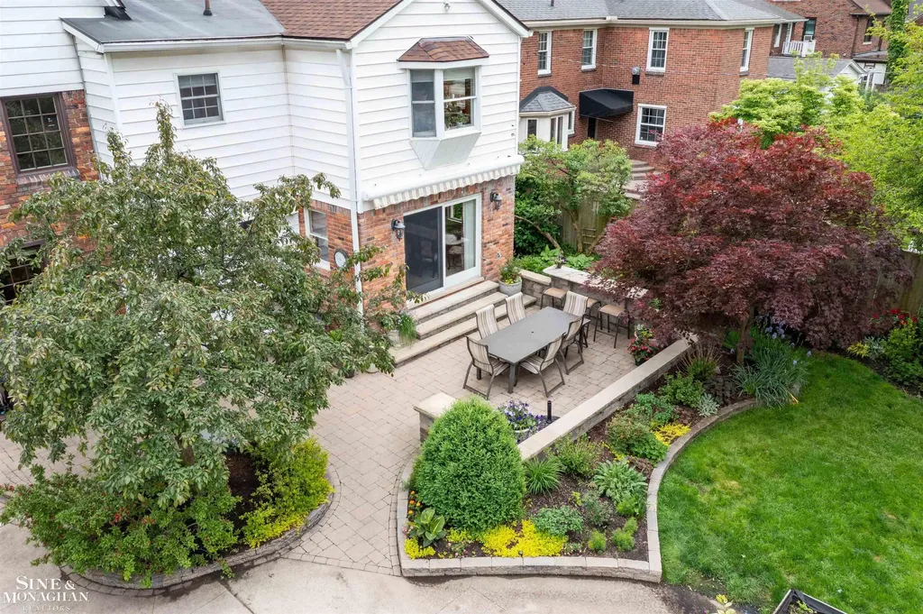 1251 Yorkshire Road Grosse Pointe Park City MI 48230