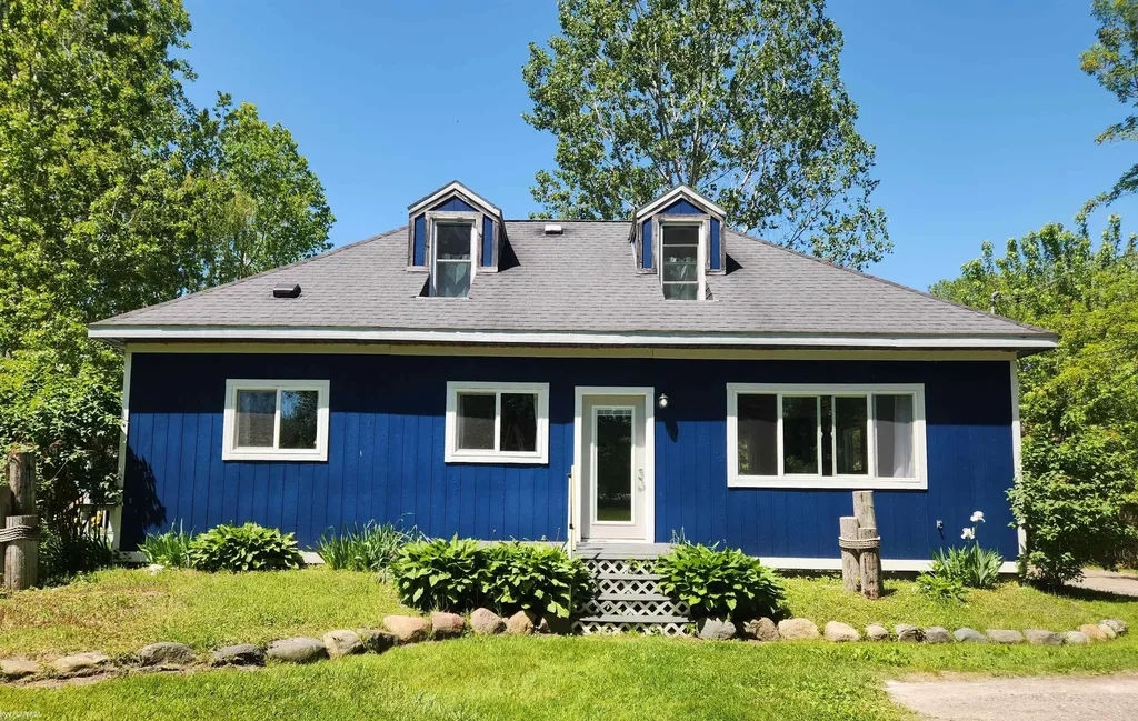 5045 Parker Road Fort Gratiot Charter Township MI 48059