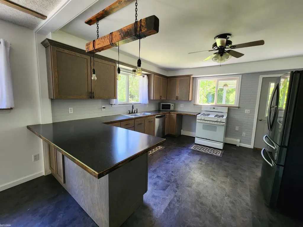 5045 Parker Road Fort Gratiot Charter Township MI 48059