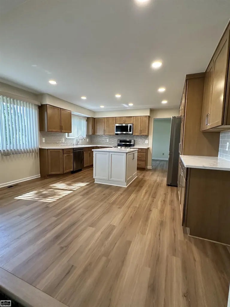 36171 Pompano Drive Sterling Heights City MI 48310