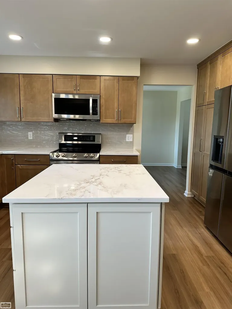 36171 Pompano Drive Sterling Heights City MI 48310