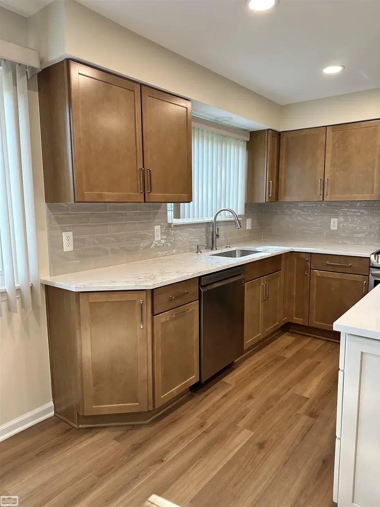 36171 Pompano Drive Sterling Heights City MI 48310