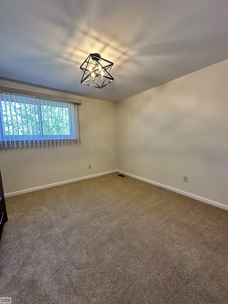 36171 Pompano Drive Sterling Heights City MI 48310