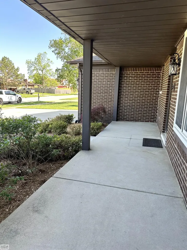 36171 Pompano Drive Sterling Heights City MI 48310