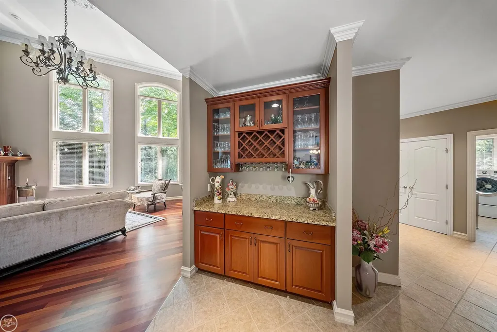 13046 Partridge Run Drive Shelby Charter Township MI 48315
