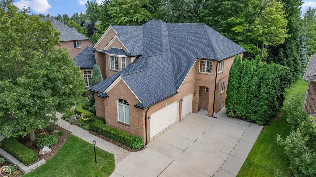 13046 Partridge Run Drive Shelby Charter Township MI 48315