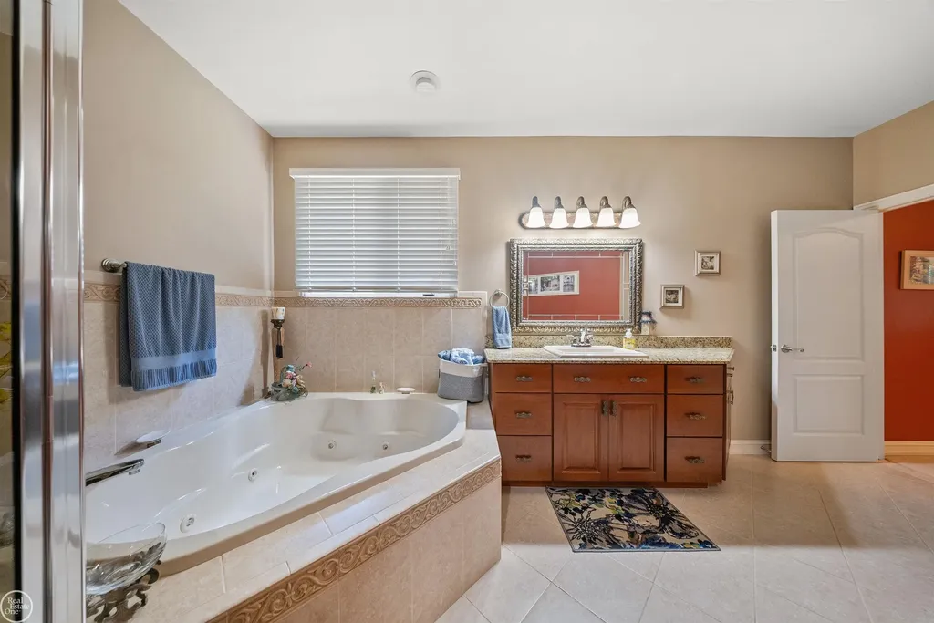 13046 Partridge Run Drive Shelby Charter Township MI 48315