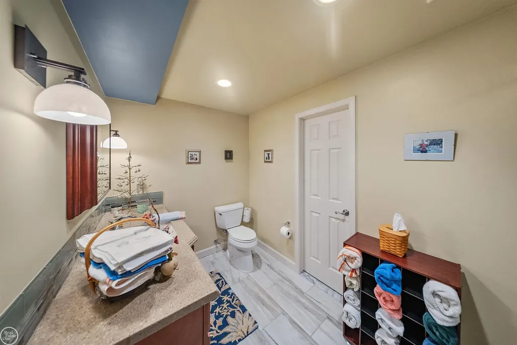 13046 Partridge Run Drive Shelby Charter Township MI 48315