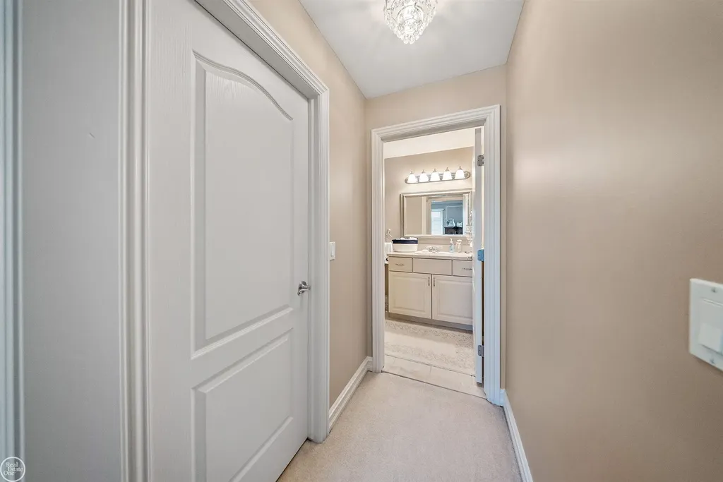 13046 Partridge Run Drive Shelby Charter Township MI 48315
