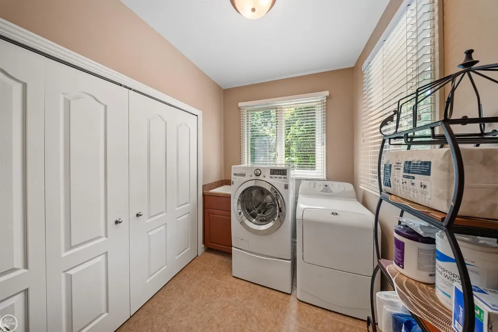 13046 Partridge Run Drive Shelby Charter Township MI 48315
