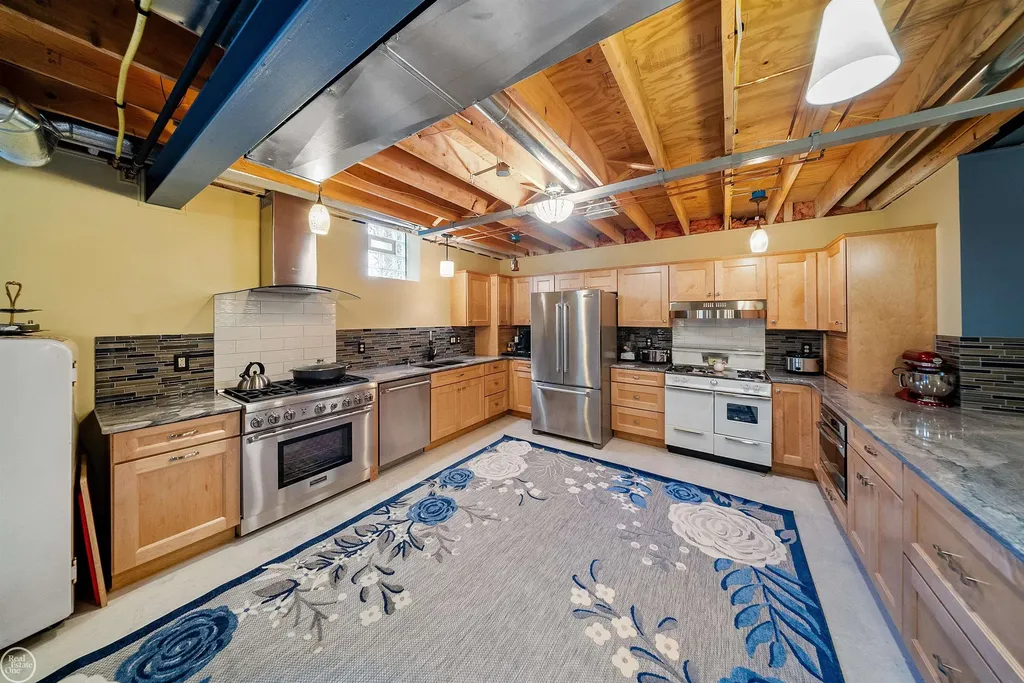 13046 Partridge Run Drive Shelby Charter Township MI 48315