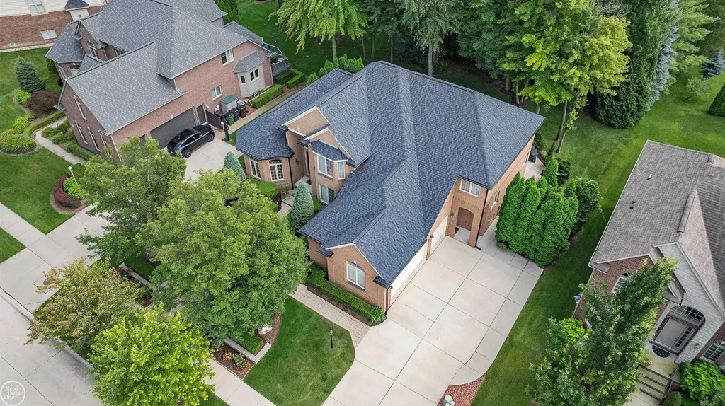 13046 Partridge Run Drive Shelby Charter Township MI 48315