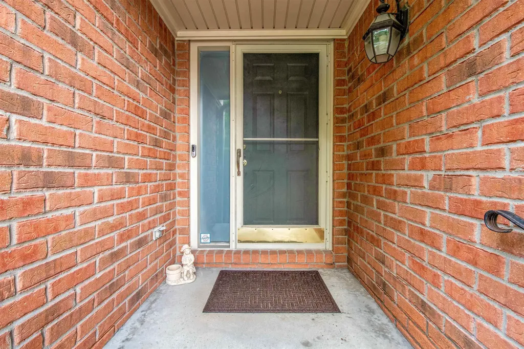 57016 Megan Dr Drive Washington Township MI 48094