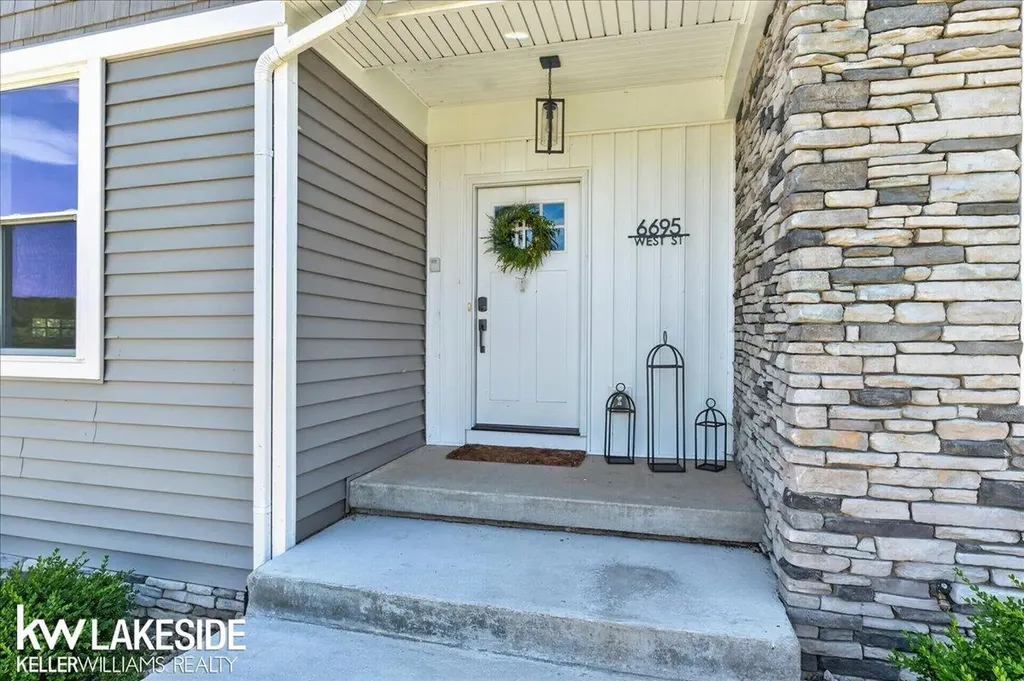 6695 West Street Caseville City MI 48725