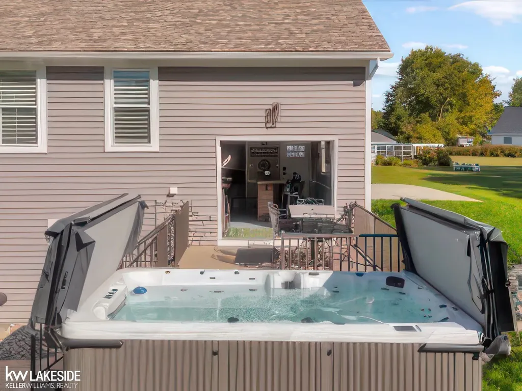6695 West Street Caseville City MI 48725