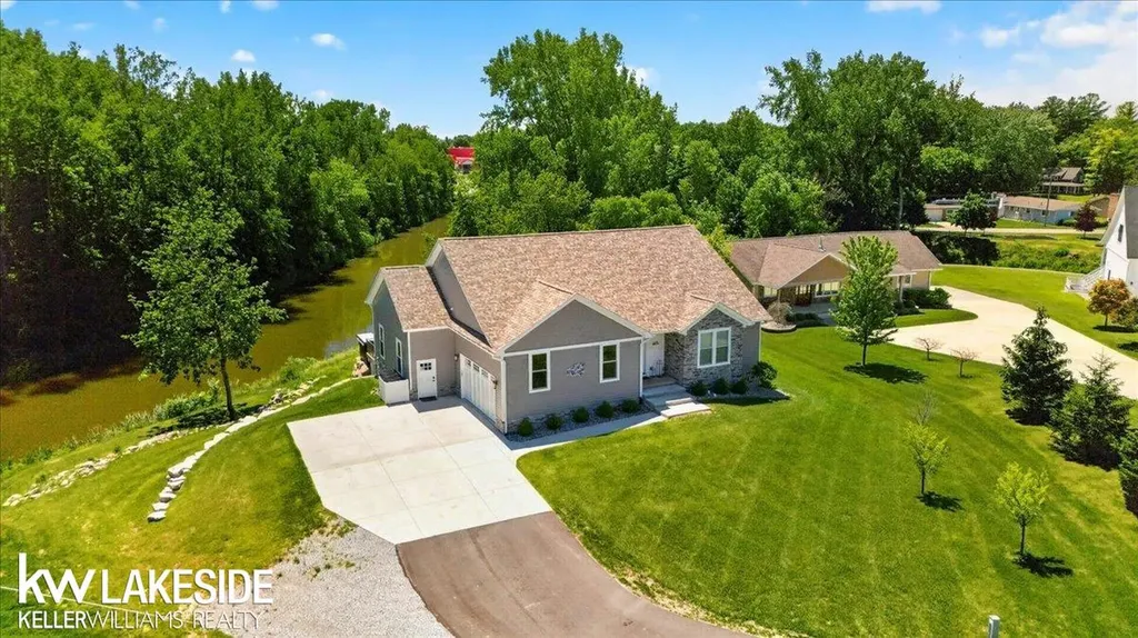 6695 West Street Caseville City MI 48725