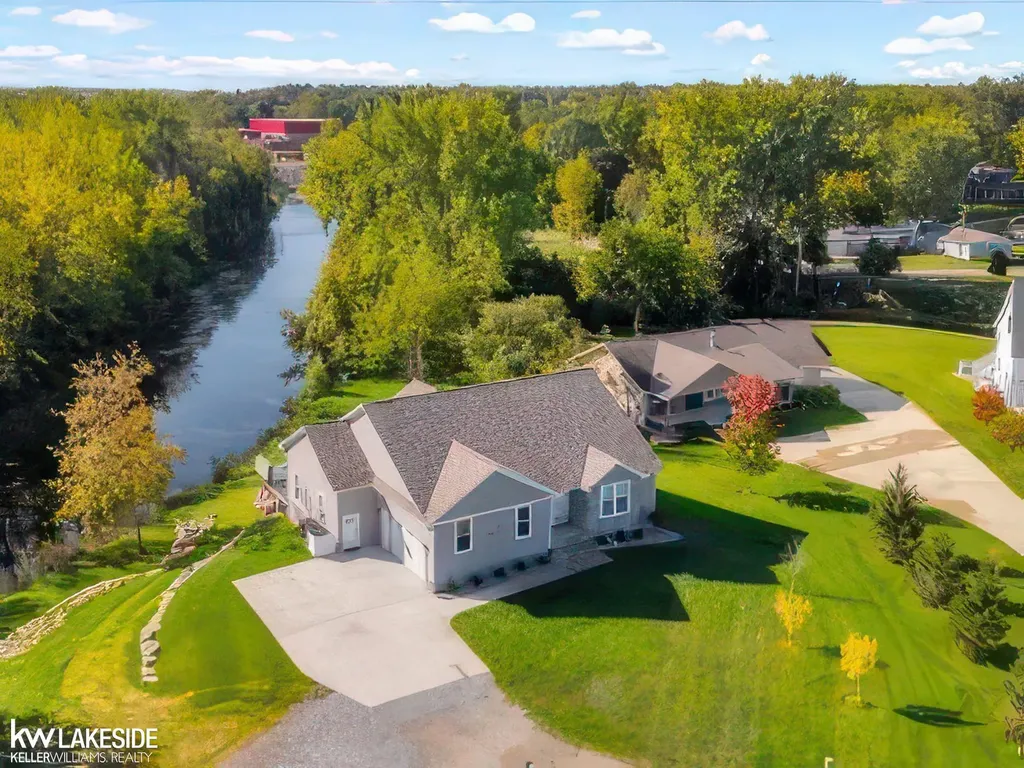 6695 West Street Caseville City MI 48725