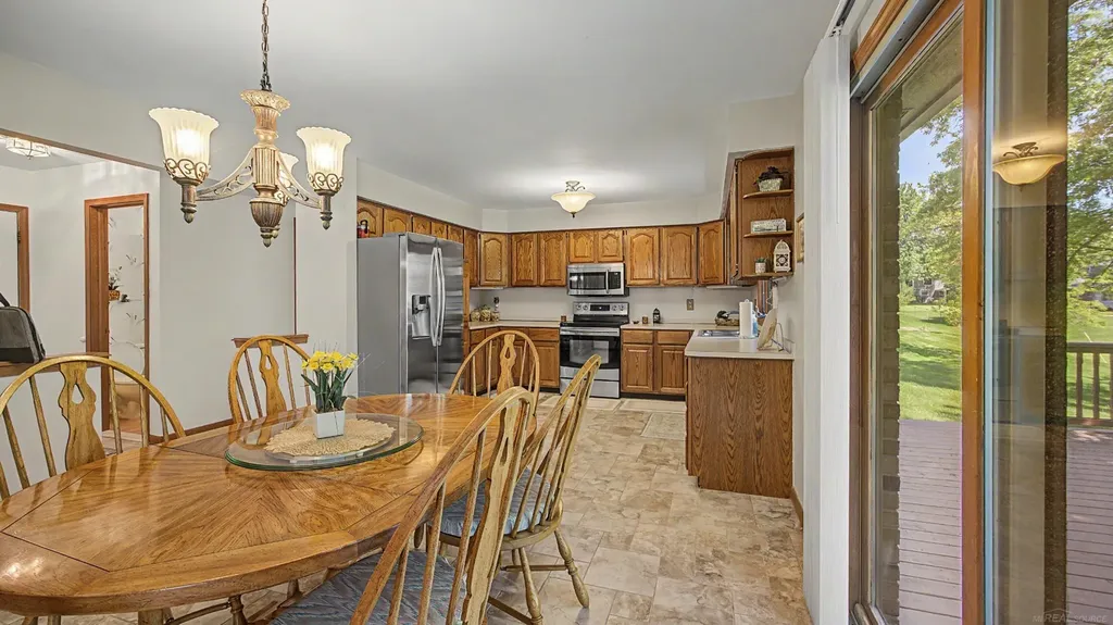 53240 Hillside Drive Shelby Charter Township MI 48316
