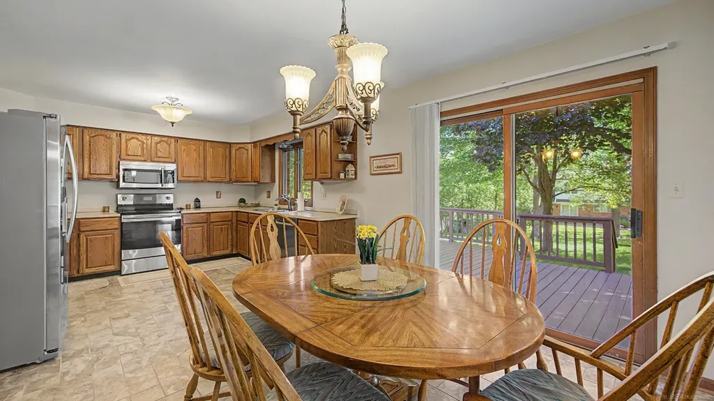 53240 Hillside Drive Shelby Charter Township MI 48316