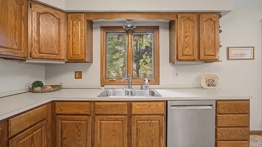 53240 Hillside Drive Shelby Charter Township MI 48316