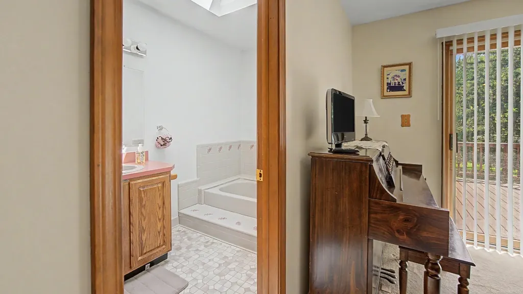 53240 Hillside Drive Shelby Charter Township MI 48316