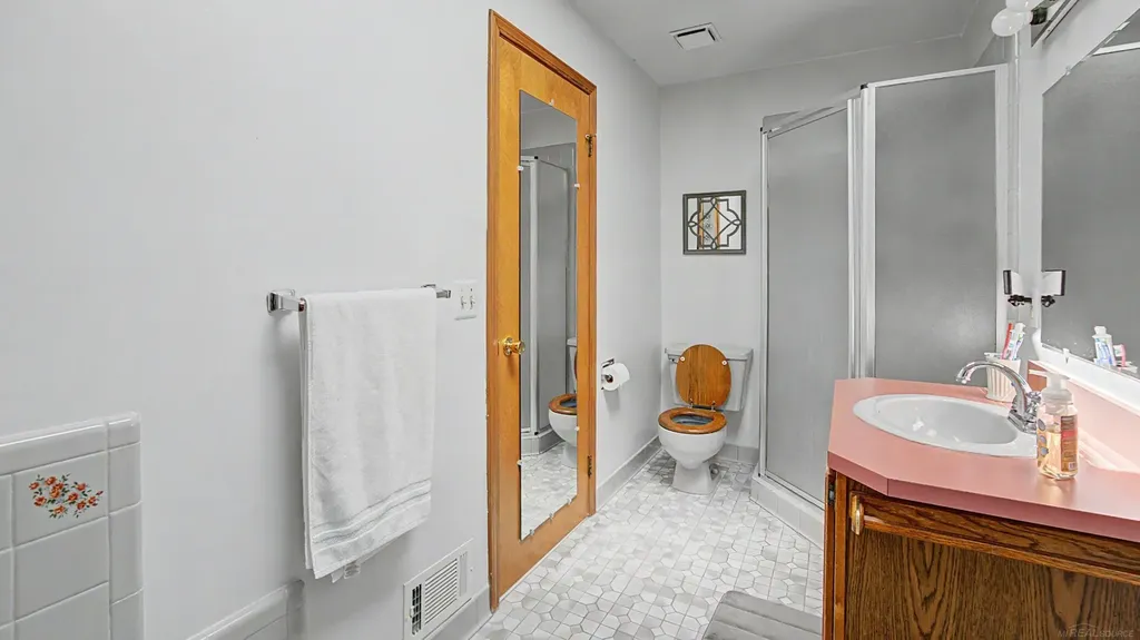 53240 Hillside Drive Shelby Charter Township MI 48316
