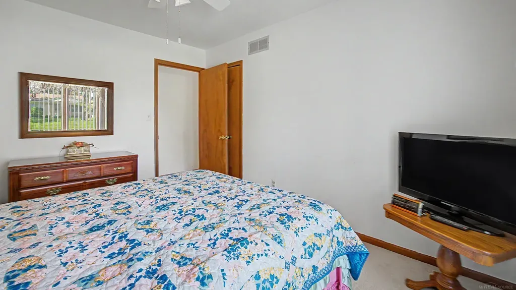 53240 Hillside Drive Shelby Charter Township MI 48316