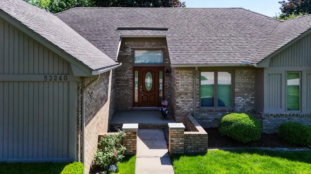 53240 Hillside Drive Shelby Charter Township MI 48316