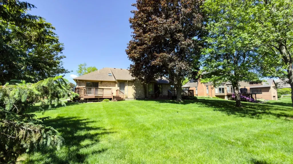 53240 Hillside Drive Shelby Charter Township MI 48316