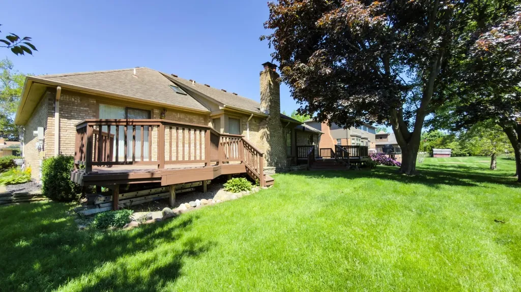 53240 Hillside Drive Shelby Charter Township MI 48316