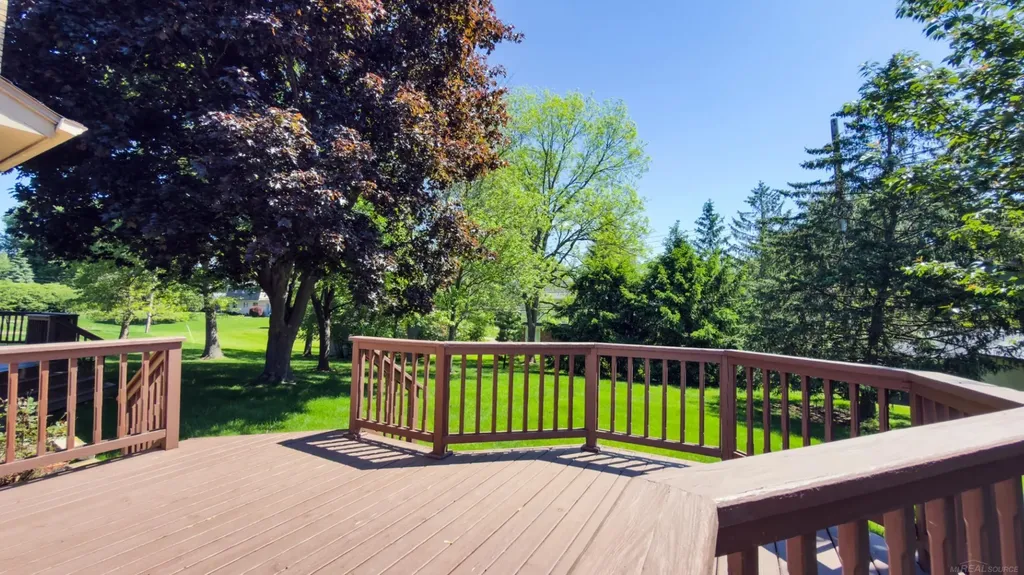 53240 Hillside Drive Shelby Charter Township MI 48316