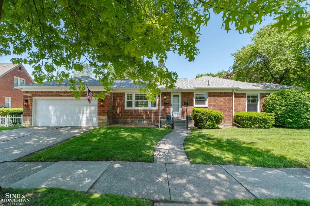 486 Bournemouth Road Grosse Pointe Farms City MI 48236